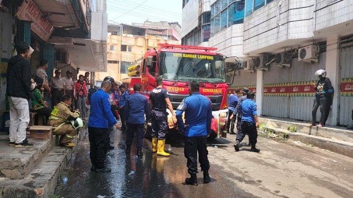 Kebakaran Pasar Tanjung Karang: Puluhan Kios Hangus, Kerugian MiliaranRupiah